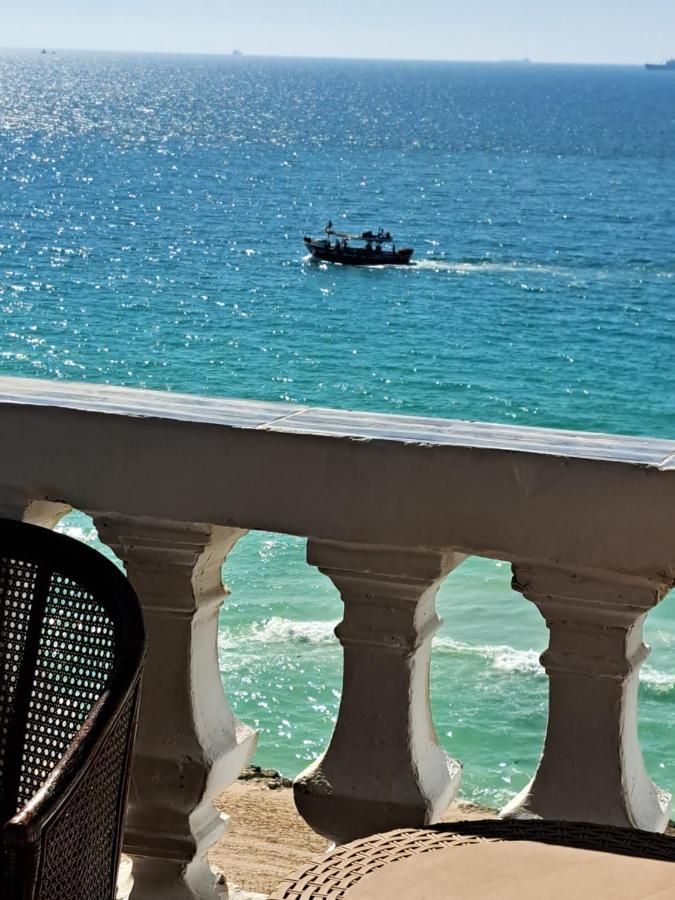Panorama Sea View Apartment: Coast Getaway *