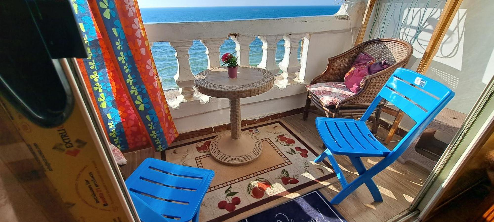 Daire Panorama With A Charming Sea View Near And Burg Elarab Intl Airport With Free Wifi باطلالة ساحرة على البحر اول الساحل الشمالي